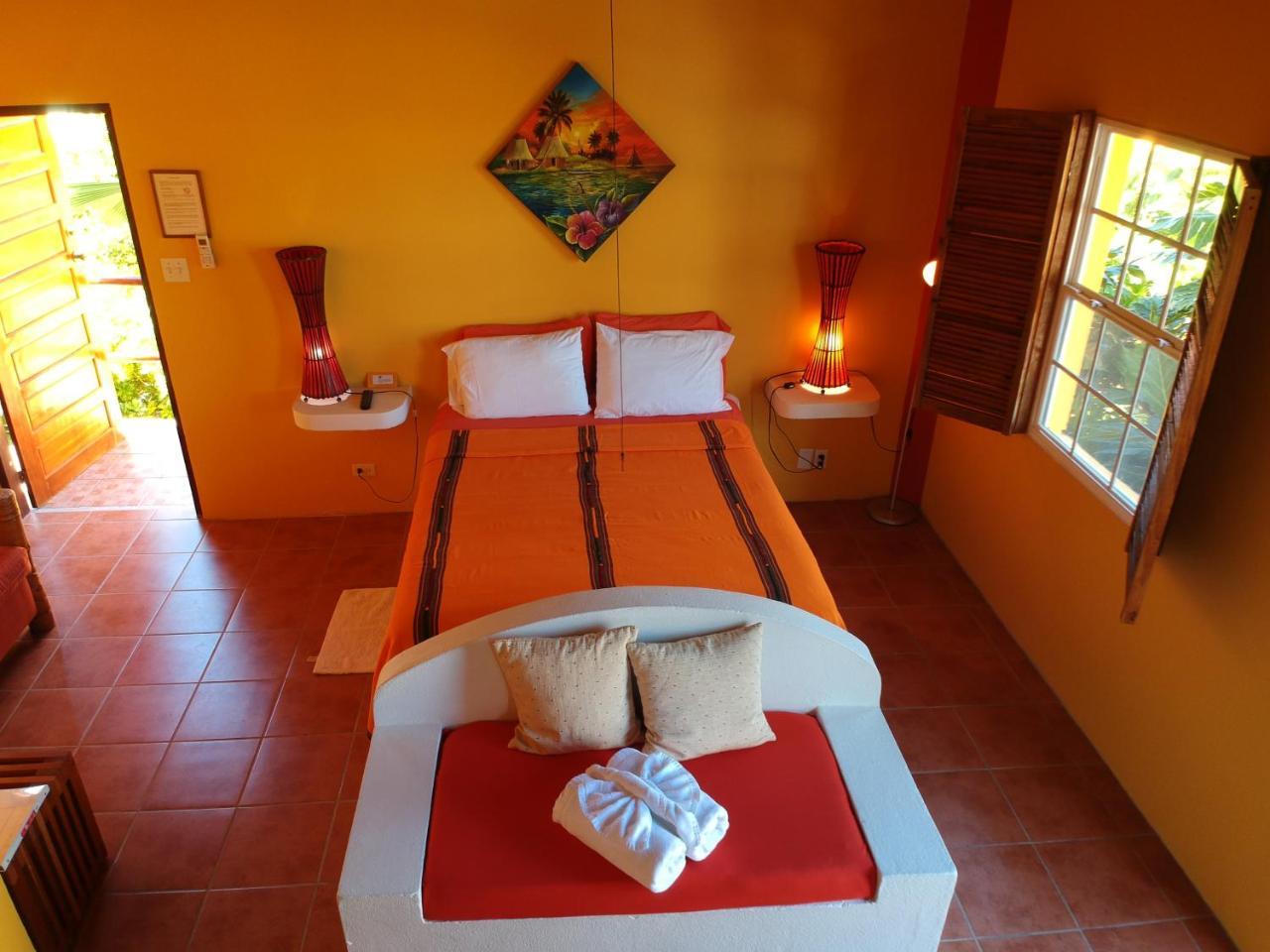 Seaside Cabanas Hotel Caye Corker Dış mekan fotoğraf