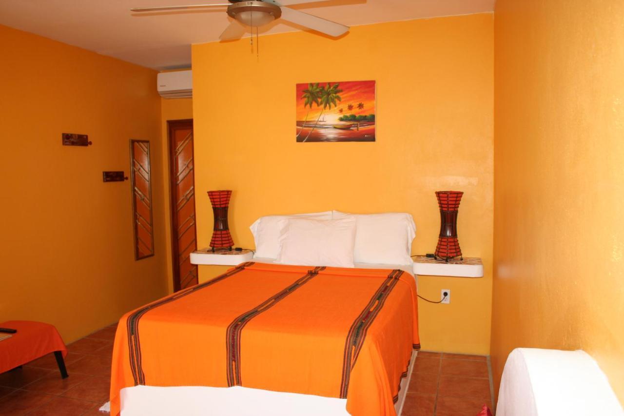 Seaside Cabanas Hotel Caye Corker Dış mekan fotoğraf
