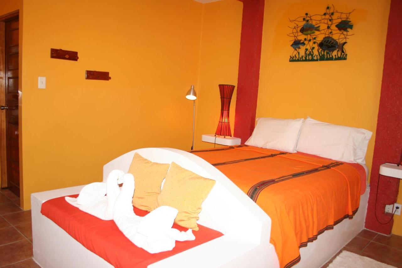 Seaside Cabanas Hotel Caye Corker Dış mekan fotoğraf