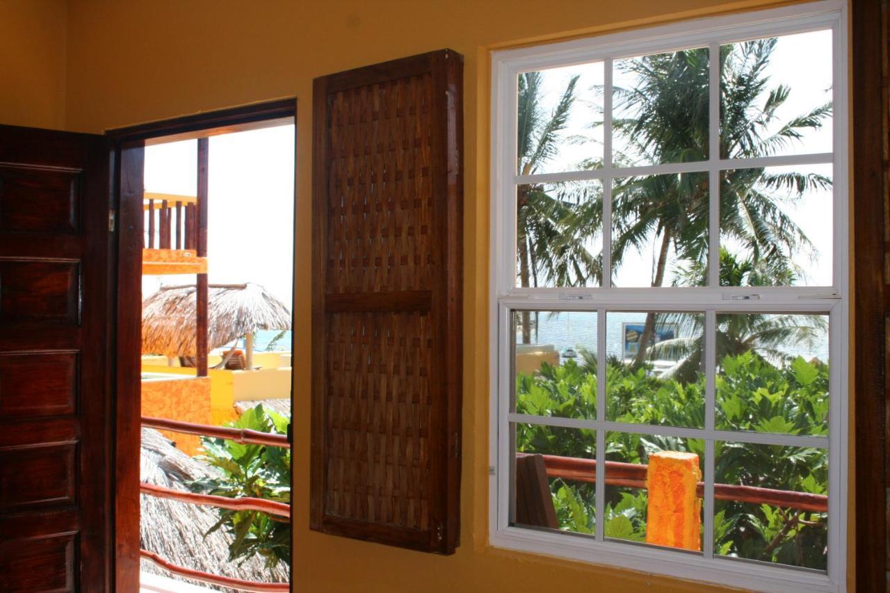 Seaside Cabanas Hotel Caye Corker Dış mekan fotoğraf